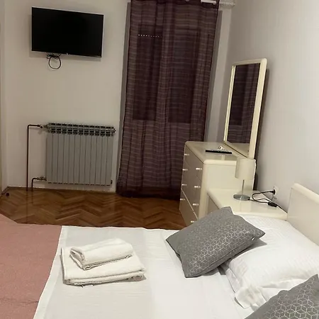 Apartment Apartment
